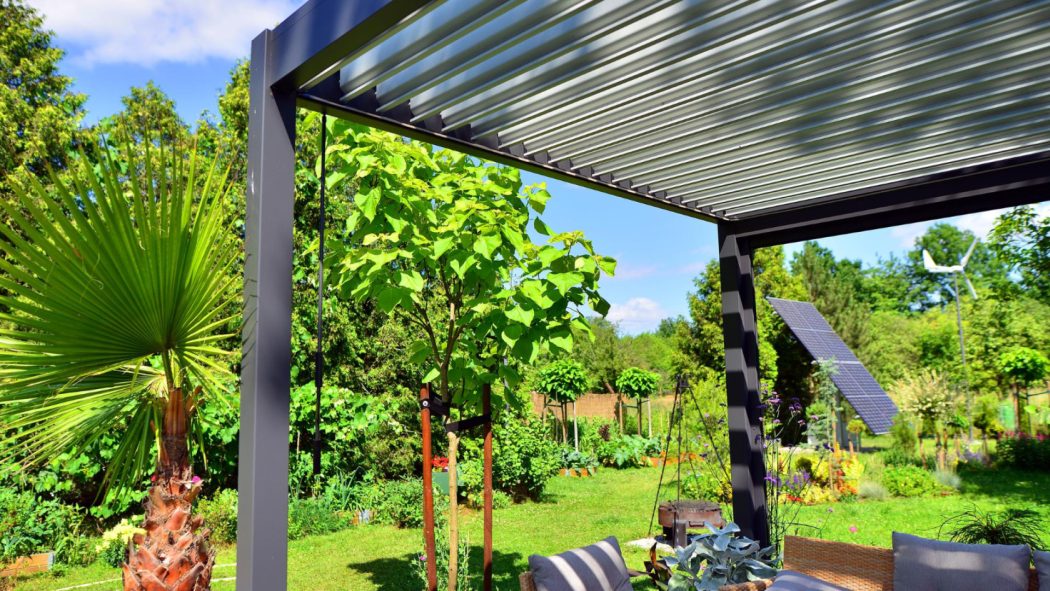 Pergola bioclimatique : confort toute l’année pour profiter de l’extérieur