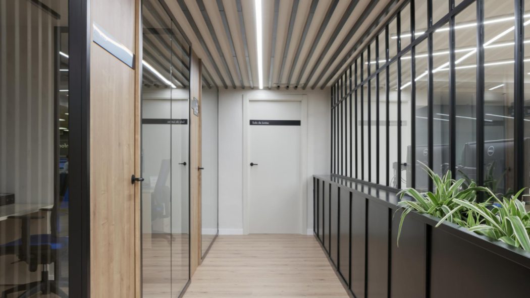 Porte coulissante en fer : quand design et optimisation de l’espace se rencontrent...